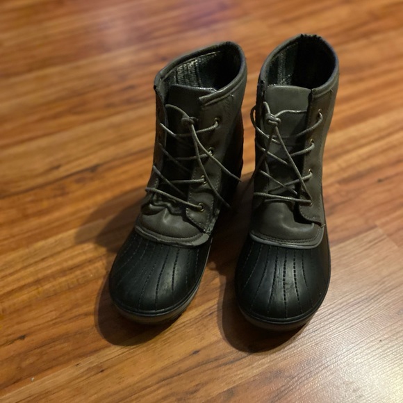 Blue Suede Shoes Shoes - Blue Suede Shoes Brand Gray Fashion Duck Boots Size 10